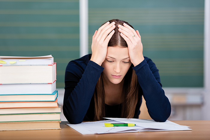 In Deutschland fühlten sich im Jahr 2014 laut einer TK-Untersuchung 44 Prozent der Studierenden durch Stress belastet.